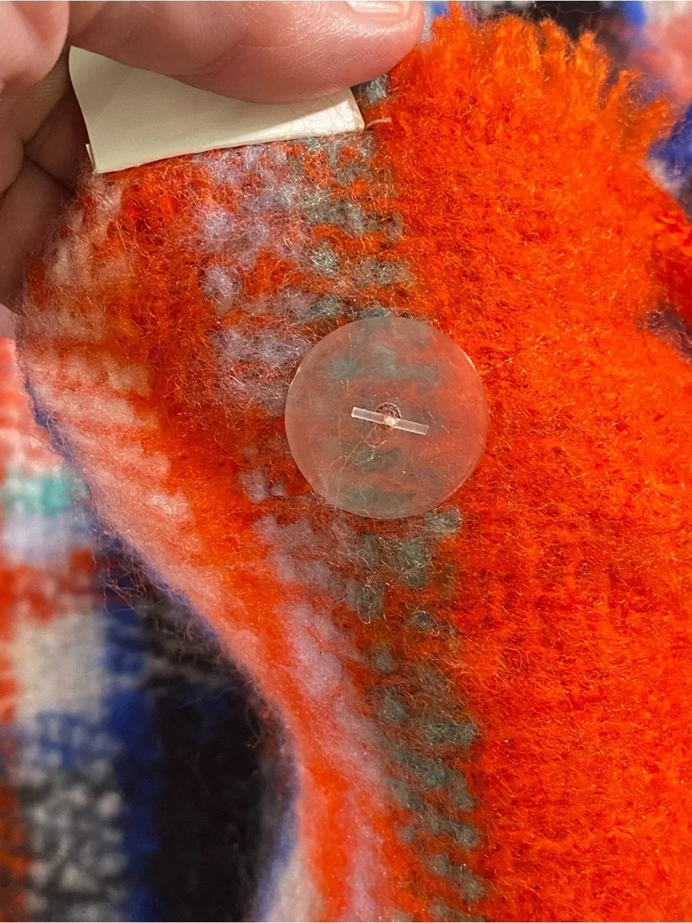 DSG NWT Stadium Blanket Fringed Button Closure Plaid Warm Cozy Scarf Shawl